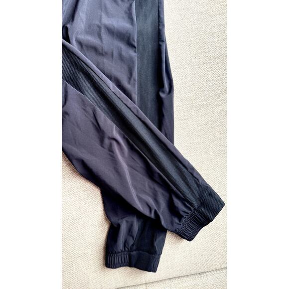 ATHLETA Brooklyn Mid Rise Jogger Active Pants Pockets Athleisure Size 4 - Picture 5 of 5